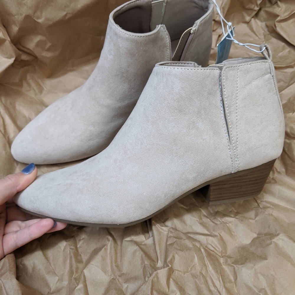 Old Navy Faux-Suede Booties Tan Size 10